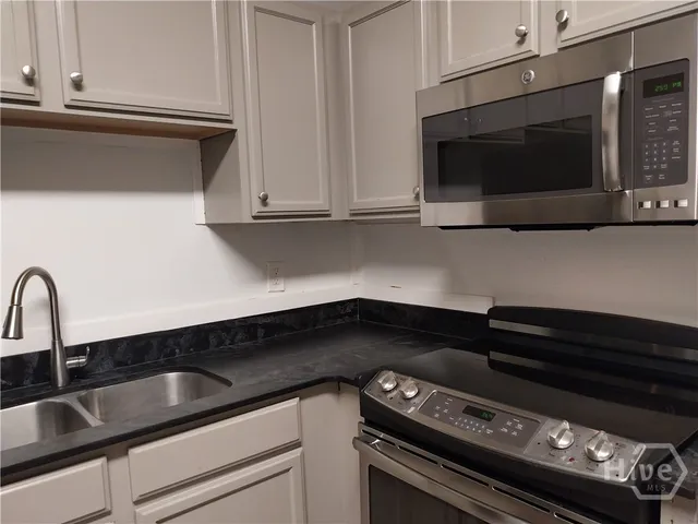 $1,500 | 2314 Mississippi Avenue, Savannah, GA 31404