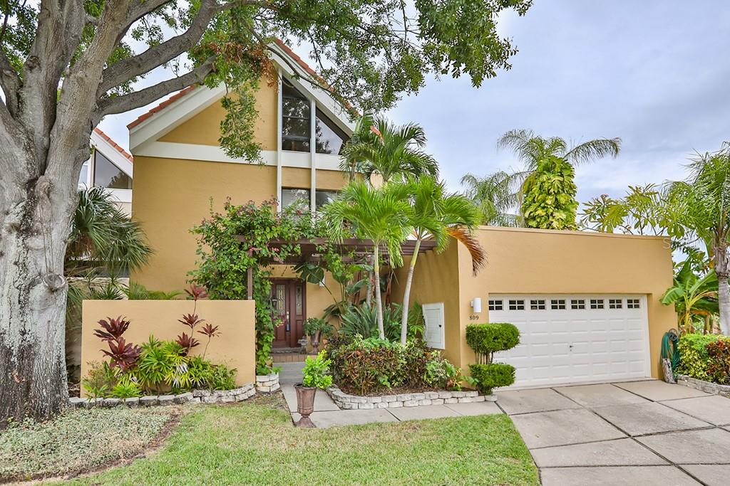 809 Symphony Isles Boulevard Apollo Beach, FL 33572 - Photo 1 of 1