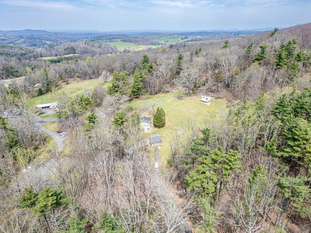 199 Ranger Road, Unit 1 2 3 4 5 6 Fancy Gap, VA 24328 - Photo 15 of 44 Gallery Image 15