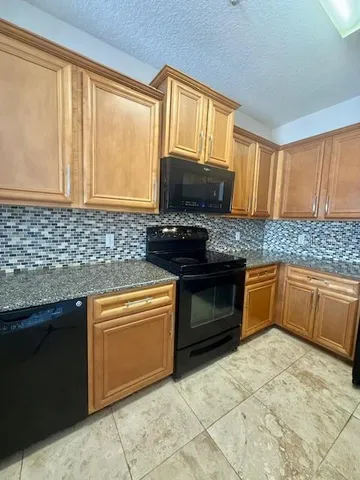 $249,900 | 2309 Betsy Ross Lane, Unit 2309, St. Cloud, FL 34769