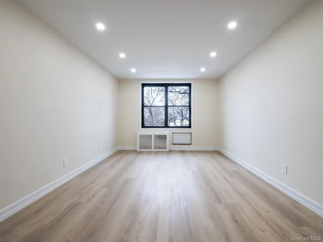 $469,000 | 139-15 83rd Avenue, Unit 423 | Briarwood