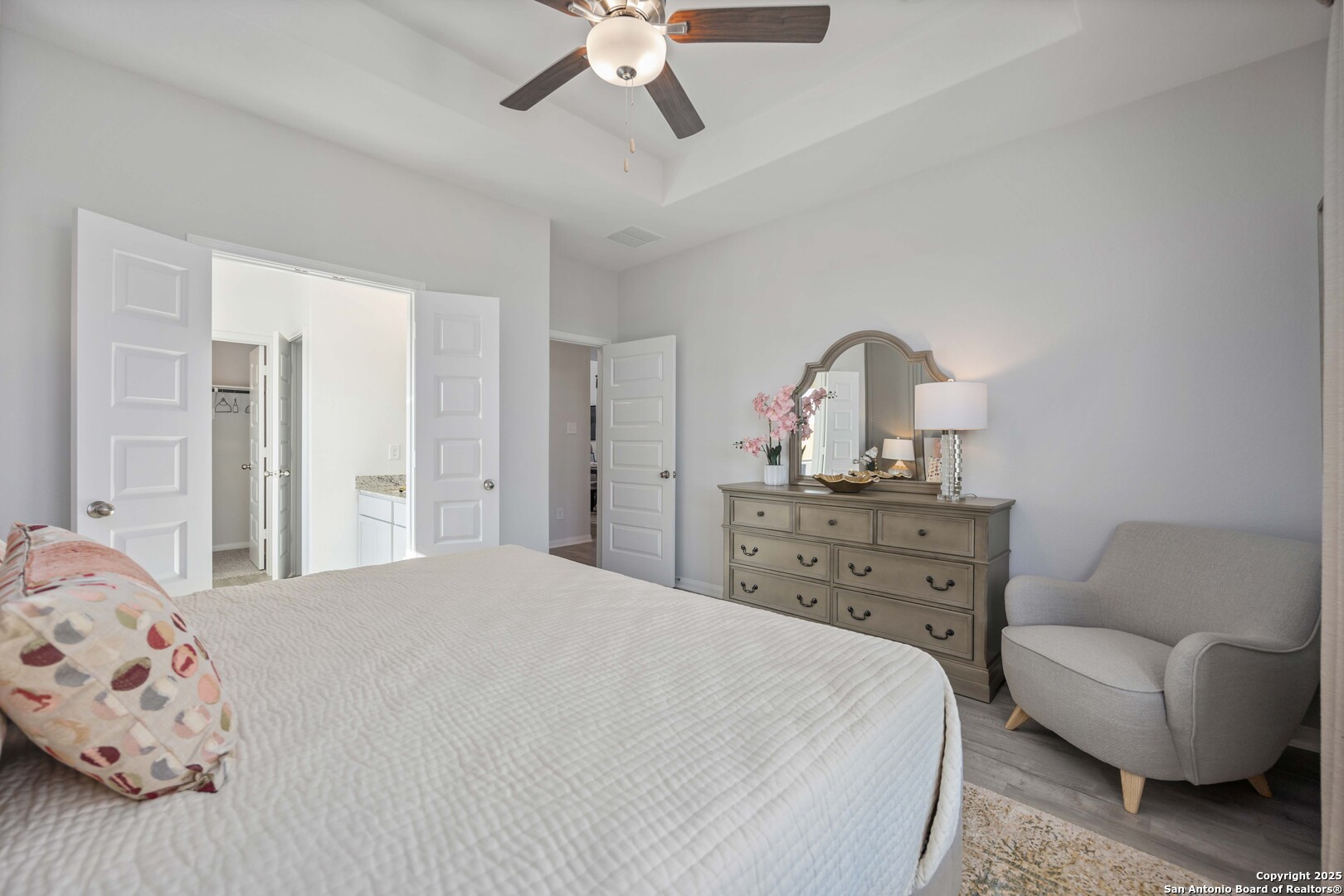 11135 Schmidt Lane Converse, TX 78109 - Photo 14 of 23 a bedroom with a bed and furniture