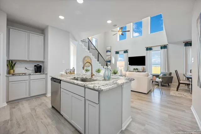 $369,416 | 11135 Schmidt Lane, Converse, TX 78109