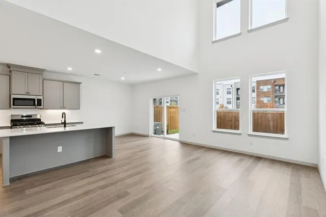 $345,990 | 3734 Pierce Lane, Grand Prairie, TX 75052