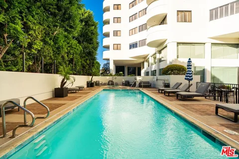 $299,000 | 10560 Wilshire Boulevard, Unit 205, Los Angeles, CA 90024