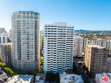 $299,000 | 10560 Wilshire Boulevard, Unit 205, Los Angeles, CA 90024