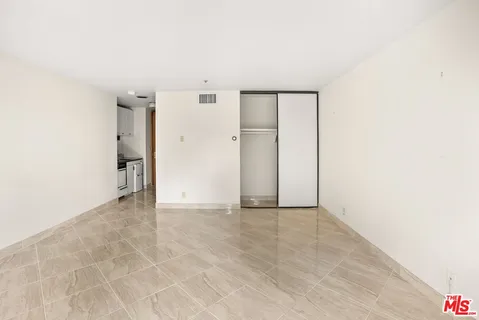 $299,000 | 10560 Wilshire Boulevard, Unit 205, Los Angeles, CA 90024