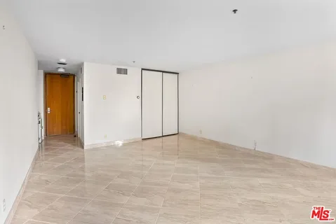 $299,000 | 10560 Wilshire Boulevard, Unit 205, Los Angeles, CA 90024