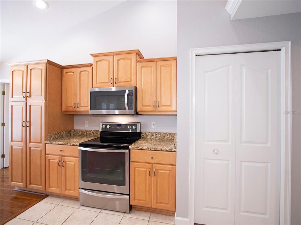 1258 Northeast 51st Loop Ocala, FL 34479 - Photo 12 of 42