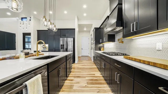 $1,100,000 | 442 Renaissance Boulevard, Grand Junction, CO 81507