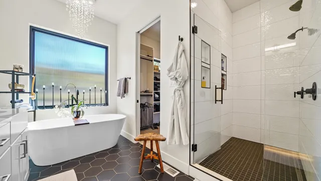 $1,100,000 | 442 Renaissance Boulevard, Grand Junction, CO 81507