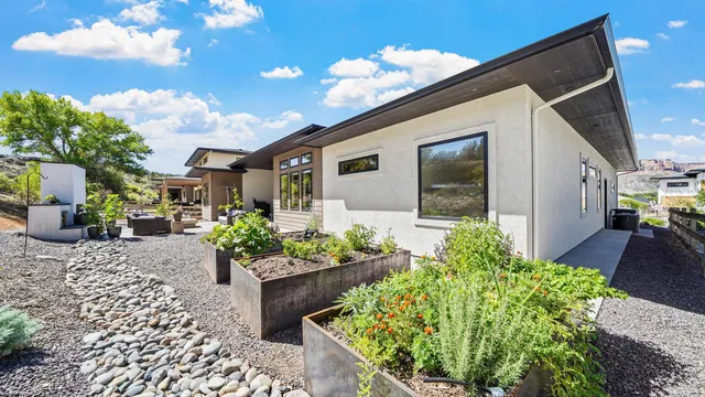 $1,100,000 | 442 Renaissance Boulevard, Grand Junction, CO 81507