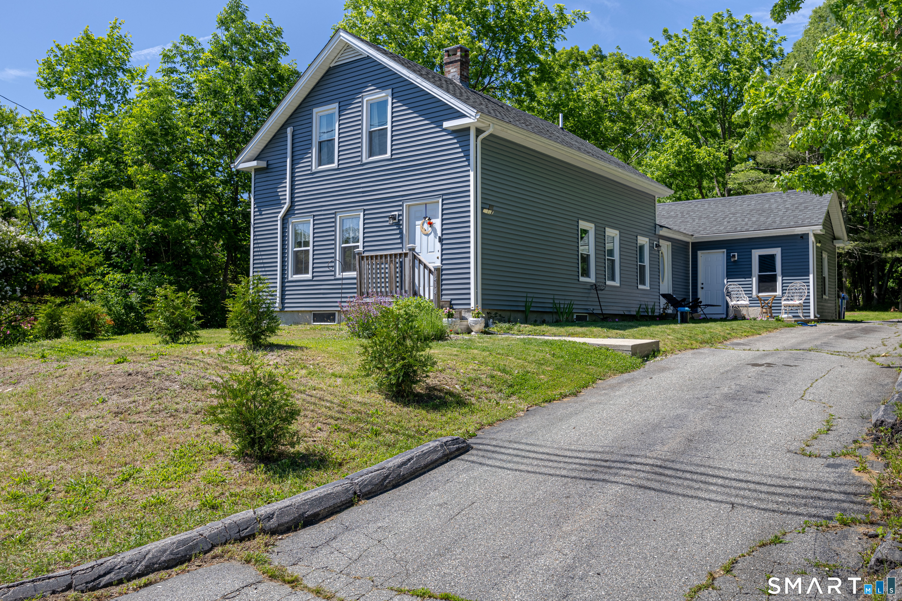 1414 Hartford Pike Killingly, CT 06243 - Photo 1 of 20