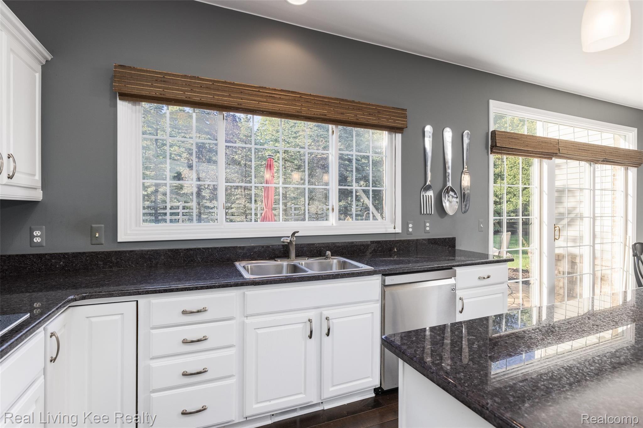 4210 Holly Lane Rochester, MI 48306 - Photo 18 of 44 4210 Holly Lane-20.jpg