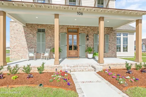 $899,999 | 106 Sea Is Lane, Youngsville, LA 70592