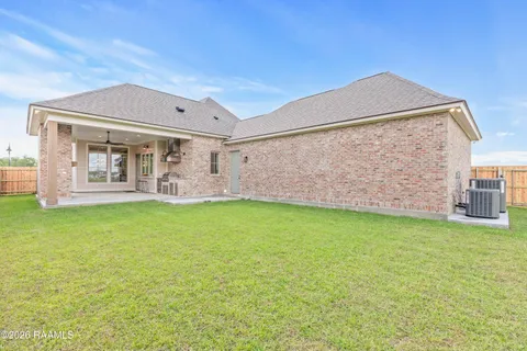$899,999 | 106 Sea Is Lane, Youngsville, LA 70592