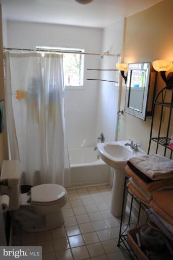 4524 Schenley Road Baltimore, MD 21210 - Photo 13 of 15 Bath #2
