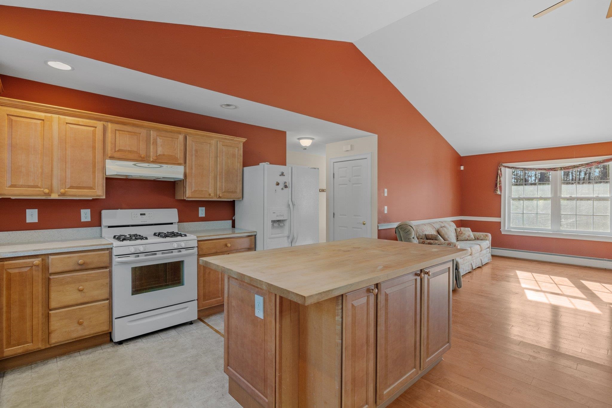 554 Salisbury Road Franklin, NH 03235 - Photo 9 of 33