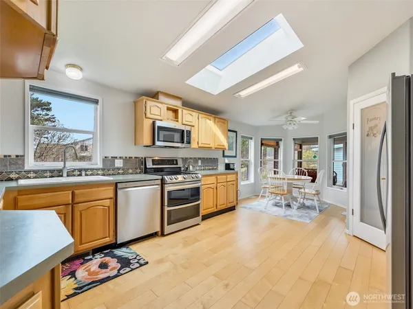 $549,900 | 29515 I Street, Ocean Park, WA 98640