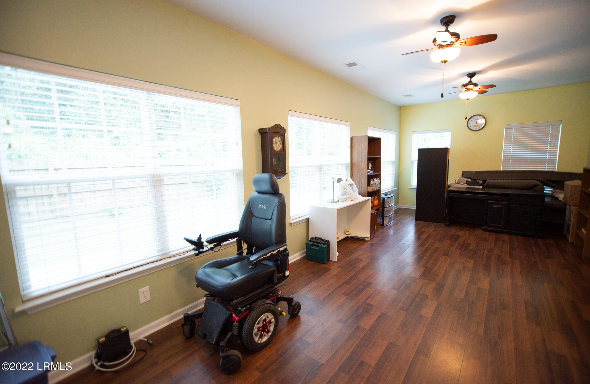128 Glory Road Beaufort, SC 29906 - Photo 23 of 44 Family Room