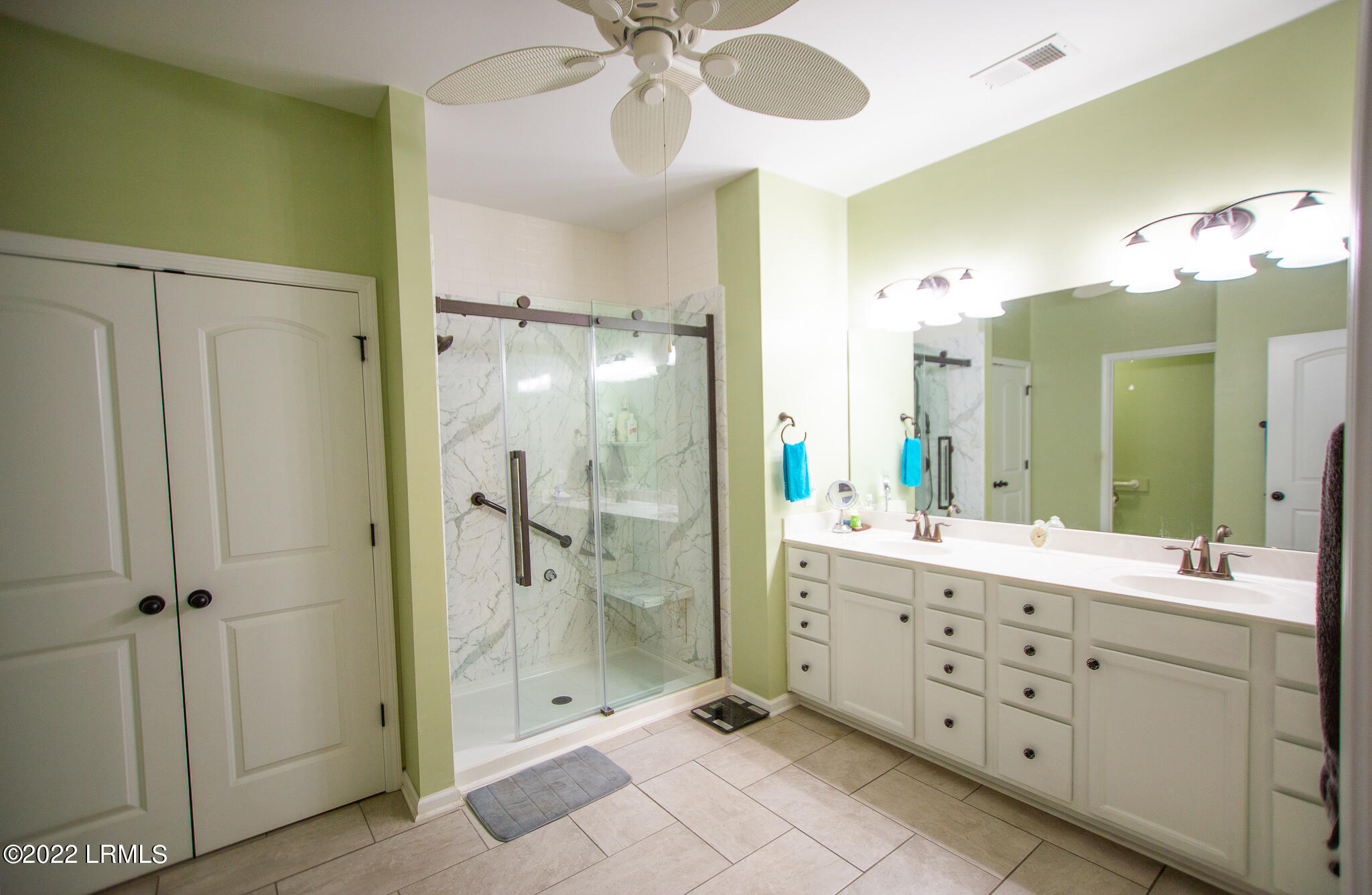 128 Glory Road Beaufort, SC 29906 - Photo 28 of 44 Master Bathroom