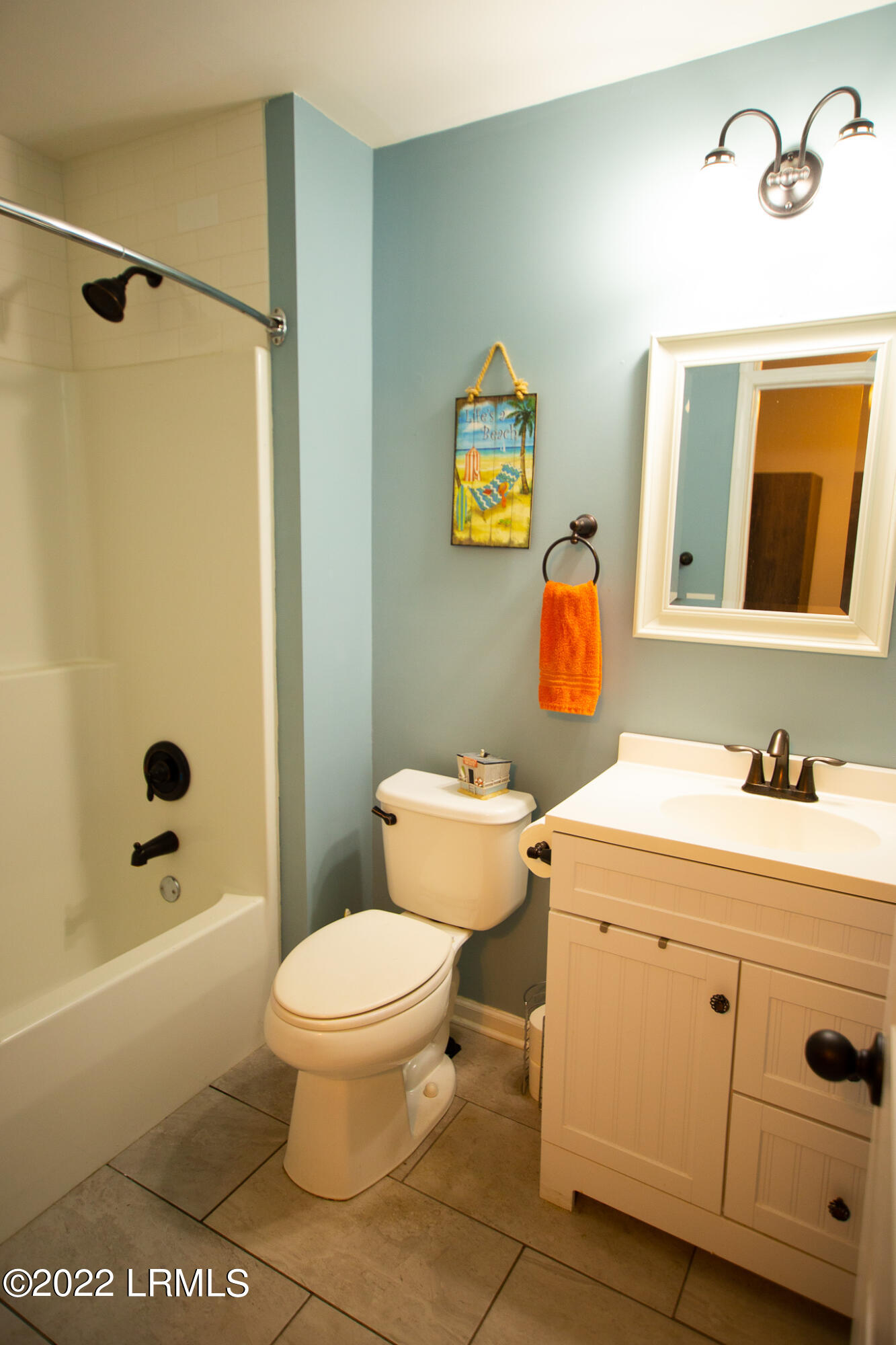 128 Glory Road Beaufort, SC 29906 - Photo 42 of 44 Upstairs Bath Pic2
