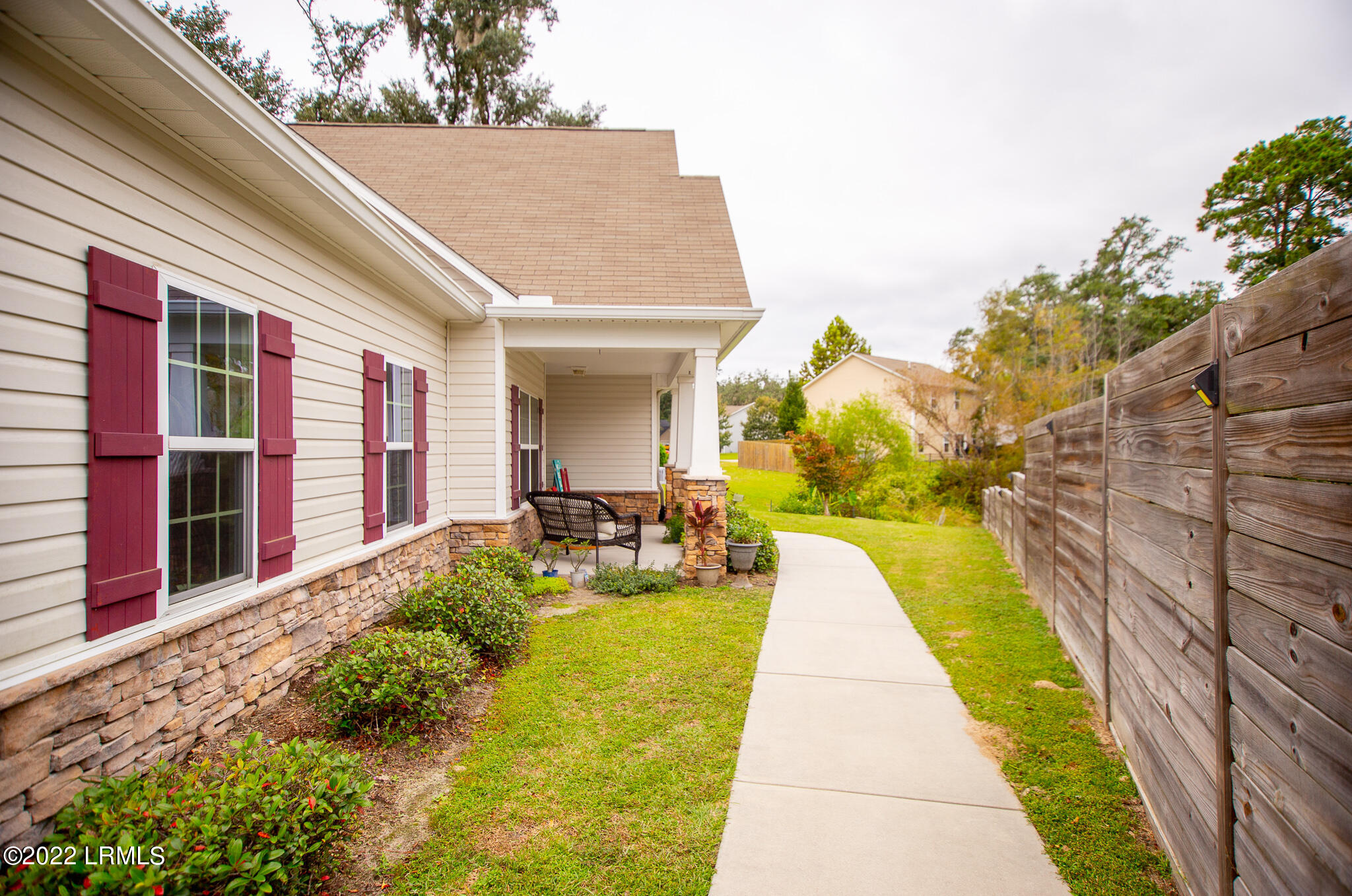 128 Glory Road Beaufort, SC 29906 - Photo 5 of 44 Walkway
