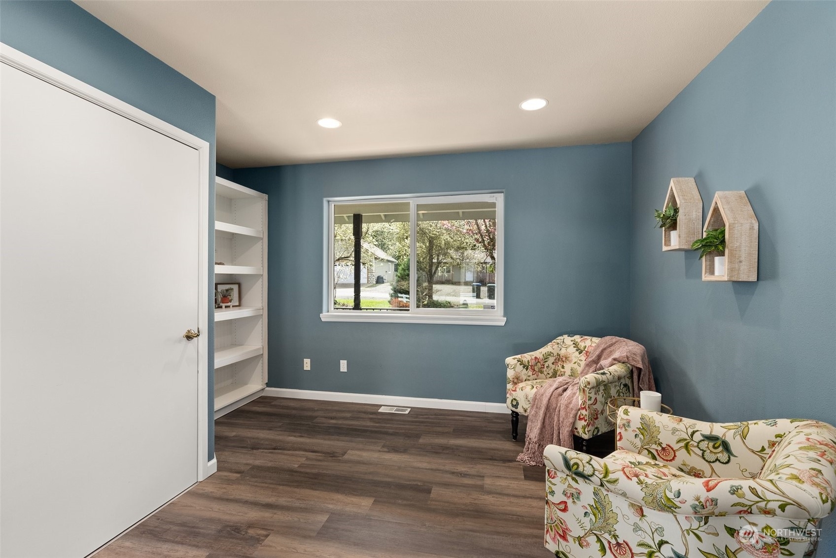 4105 Cooper Point Road Northwest Olympia, WA 98502 - Photo 24 of 40 Gallery Image 24