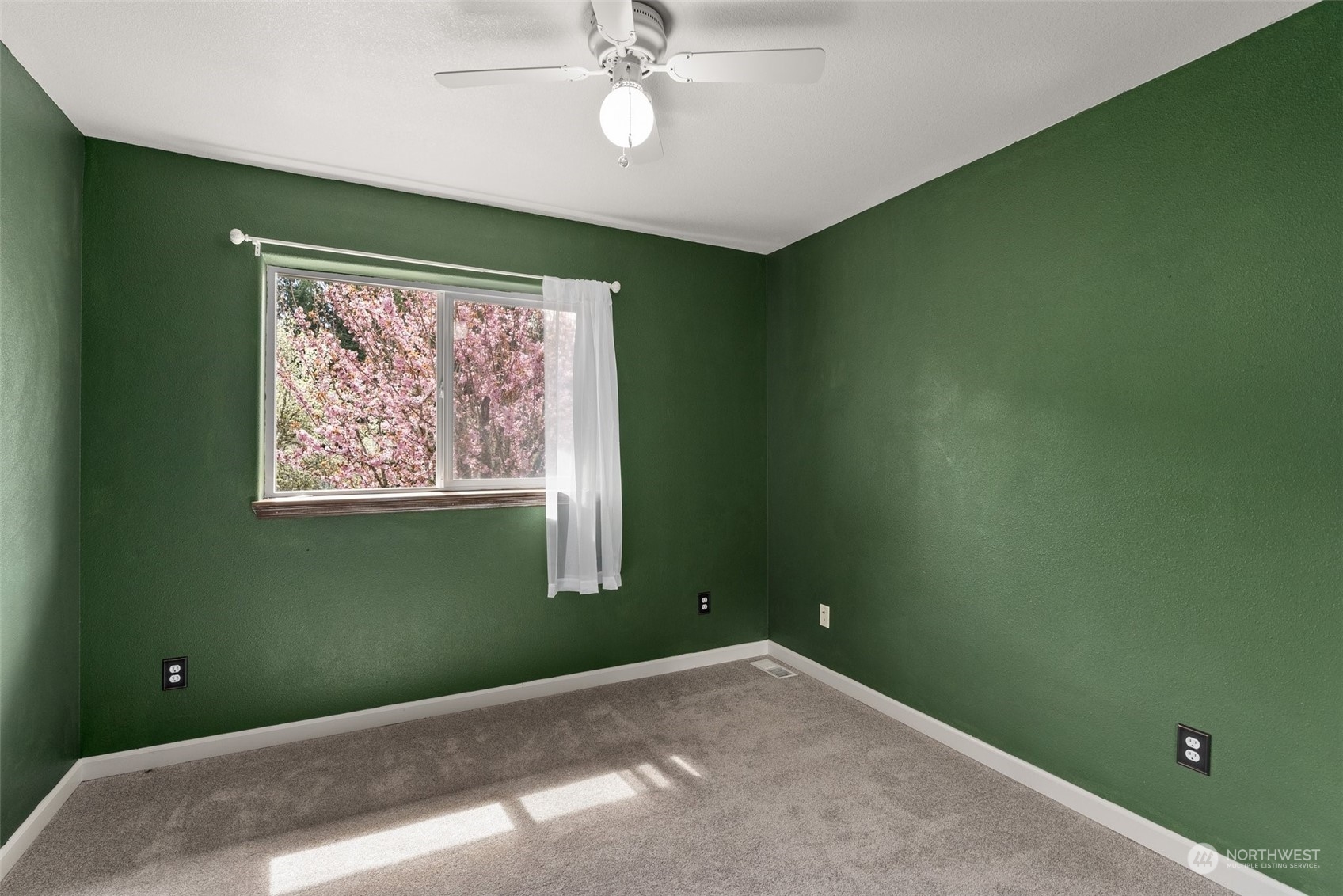 4105 Cooper Point Road Northwest Olympia, WA 98502 - Photo 29 of 40 Gallery Image 29