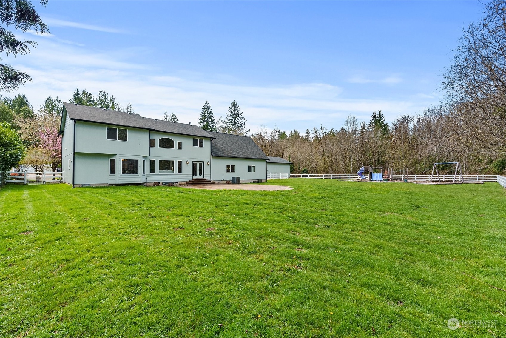 4105 Cooper Point Road Northwest Olympia, WA 98502 - Photo 38 of 40 Gallery Image 38