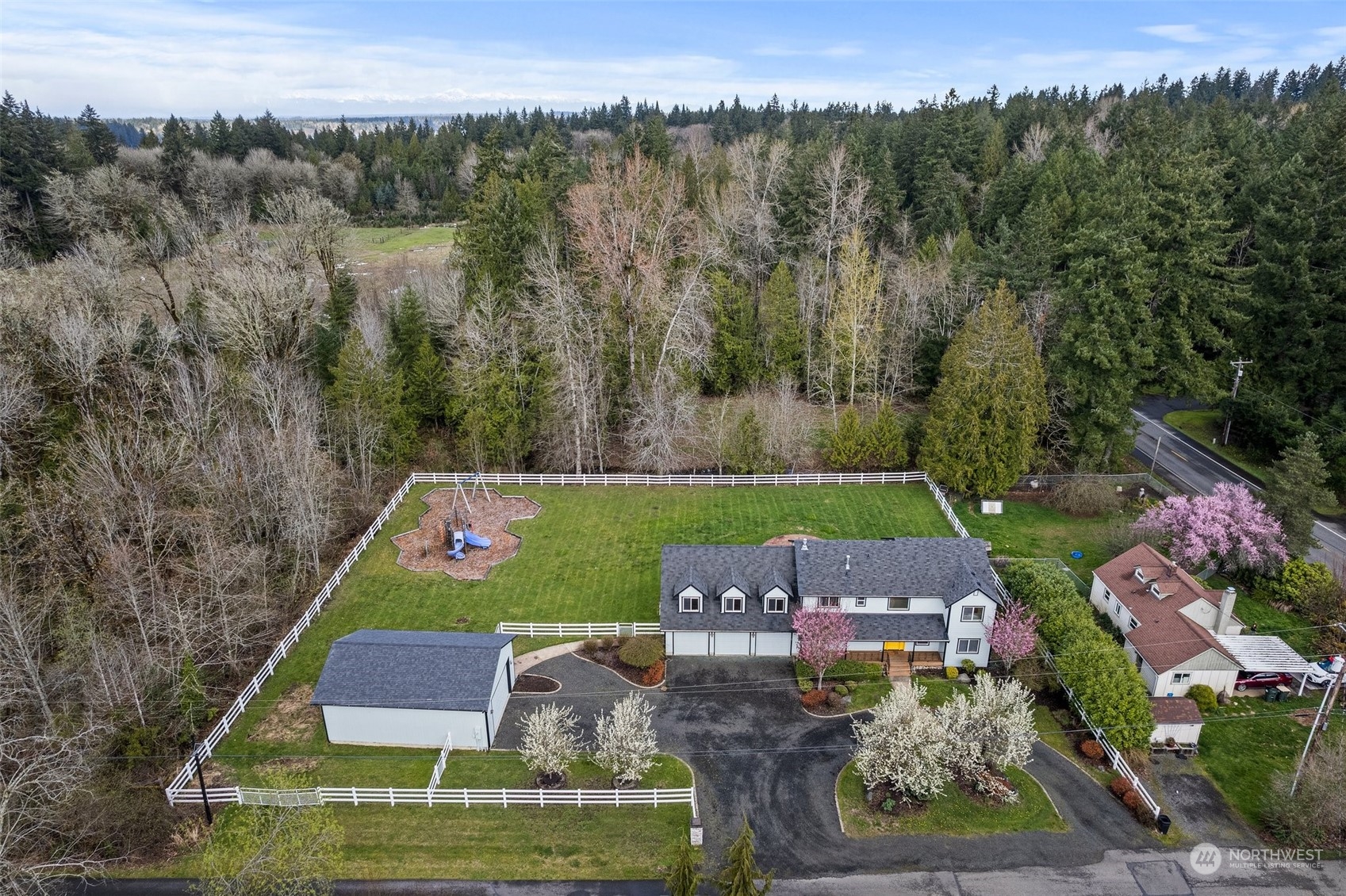 4105 Cooper Point Road Northwest Olympia, WA 98502 - Photo 4 of 40 Gallery Image 4