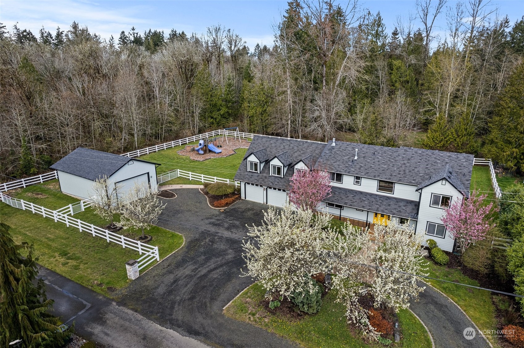 4105 Cooper Point Road Northwest Olympia, WA 98502 - Photo 5 of 40 Gallery Image 5