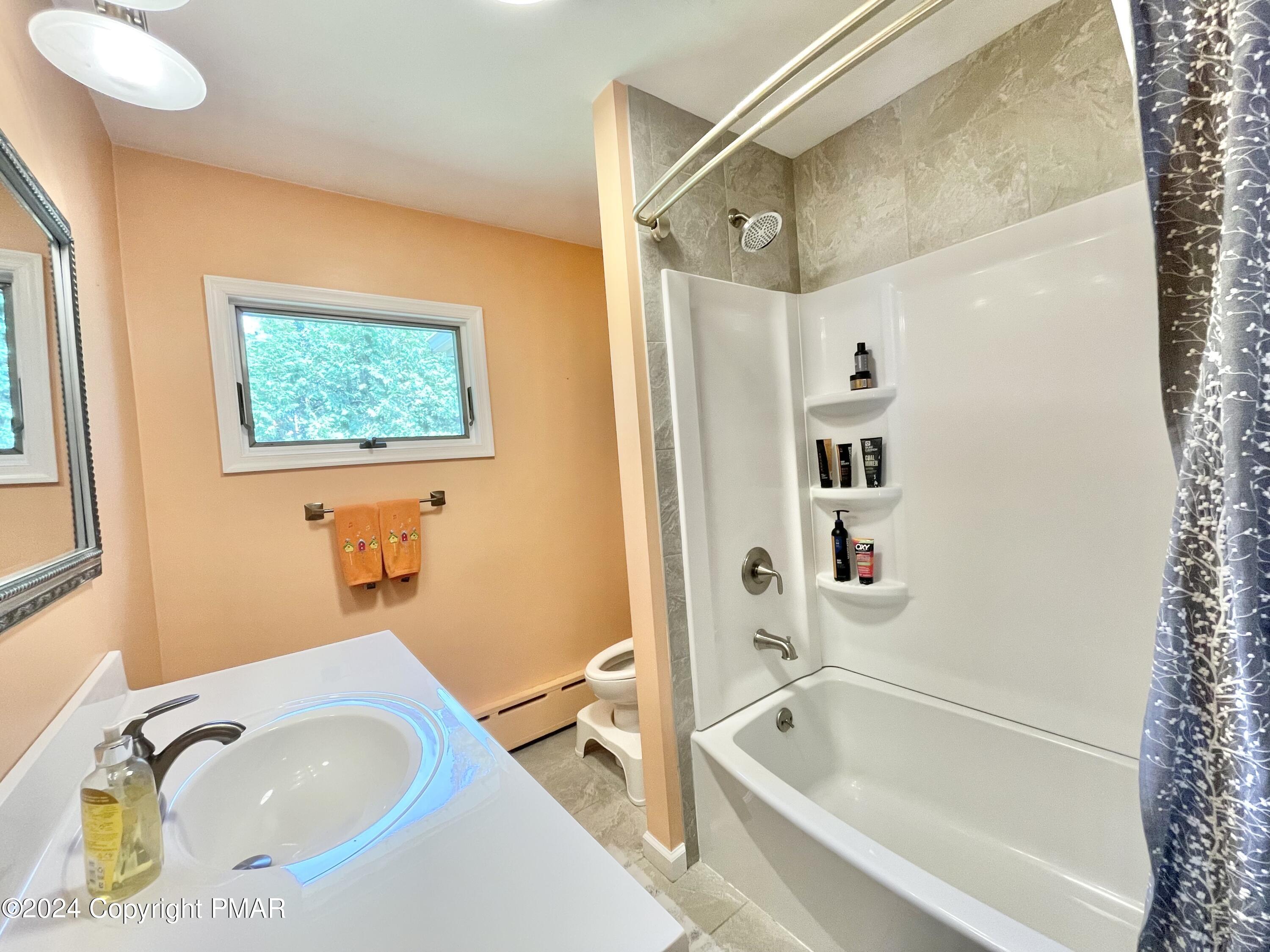 214 Shine Hill Road Henryville, PA 18332 - Photo 5 of 126 Full Bath