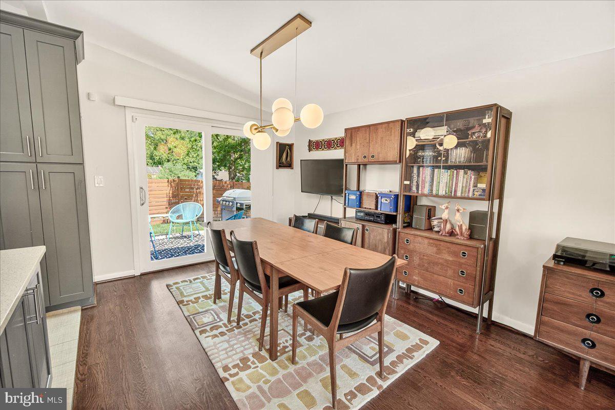 707 Hyde Road Silver Spring, MD 20902 - Photo 14 of 68