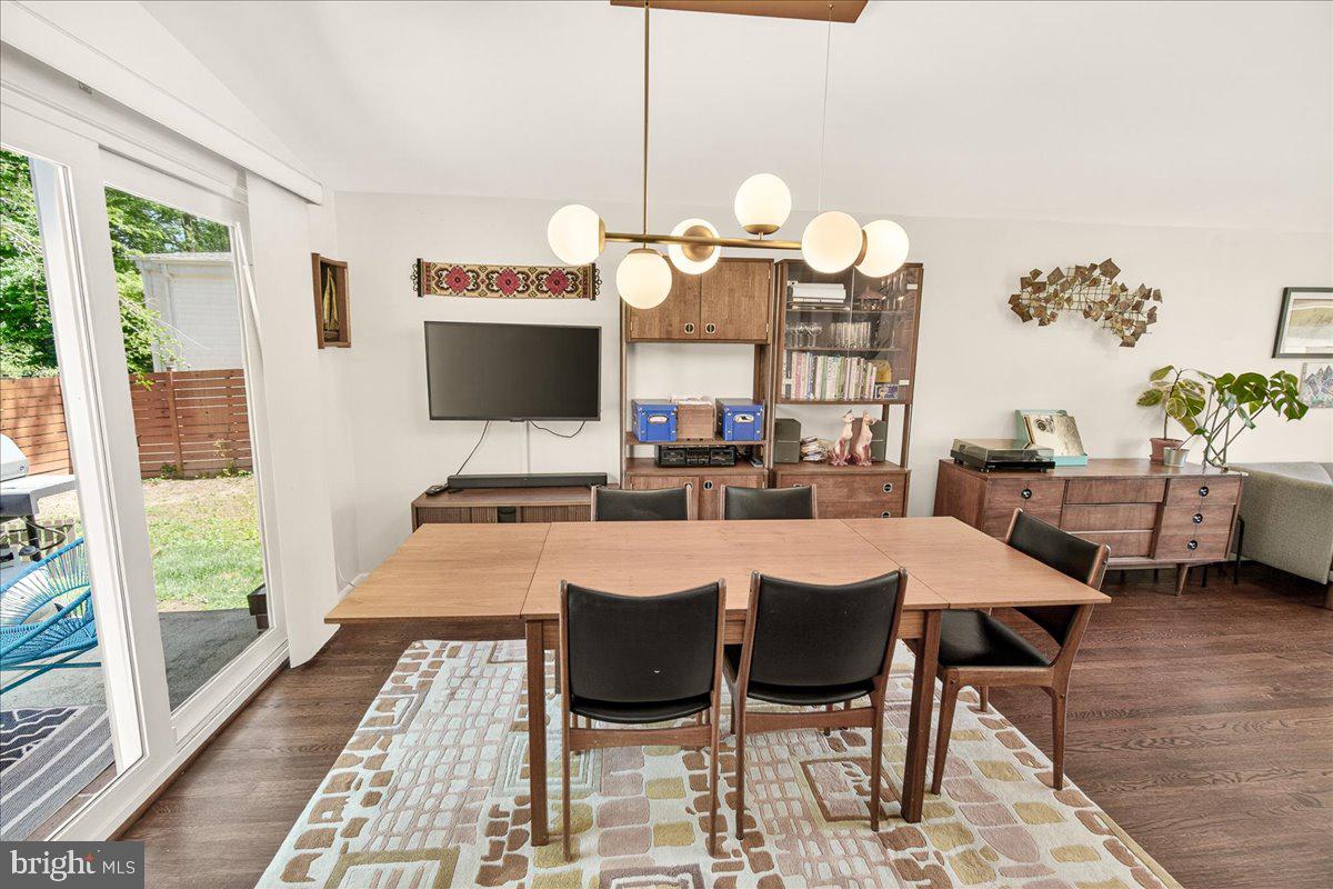 707 Hyde Road Silver Spring, MD 20902 - Photo 19 of 68
