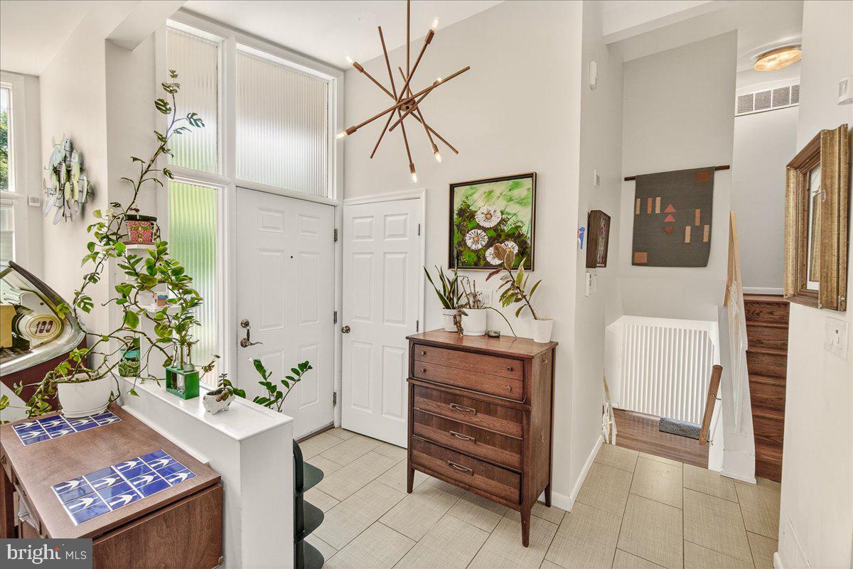 707 Hyde Road Silver Spring, MD 20902 - Photo 6 of 68