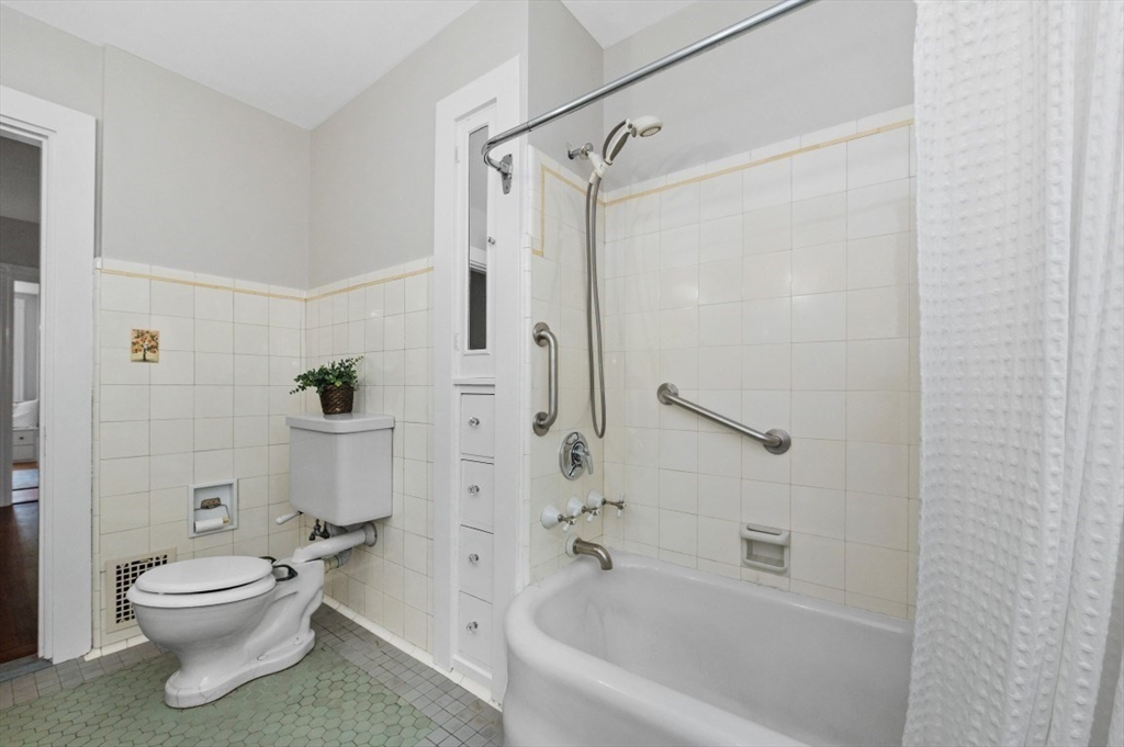 63 Hyde Street Newton, MA 02461 - Photo 23 of 42