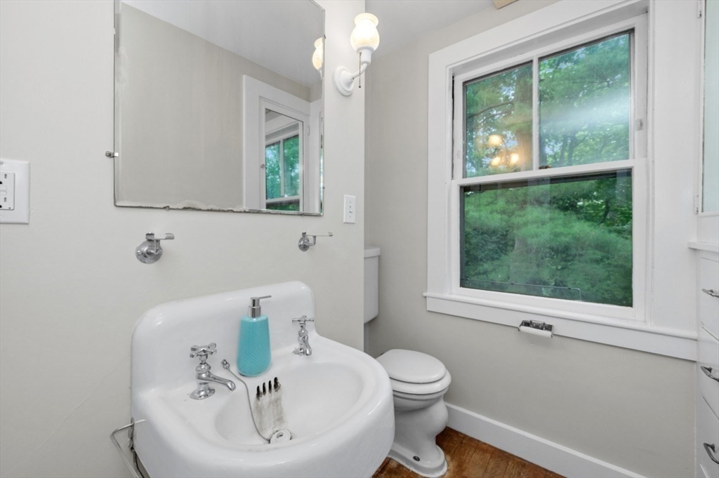 63 Hyde Street Newton, MA 02461 - Photo 31 of 42