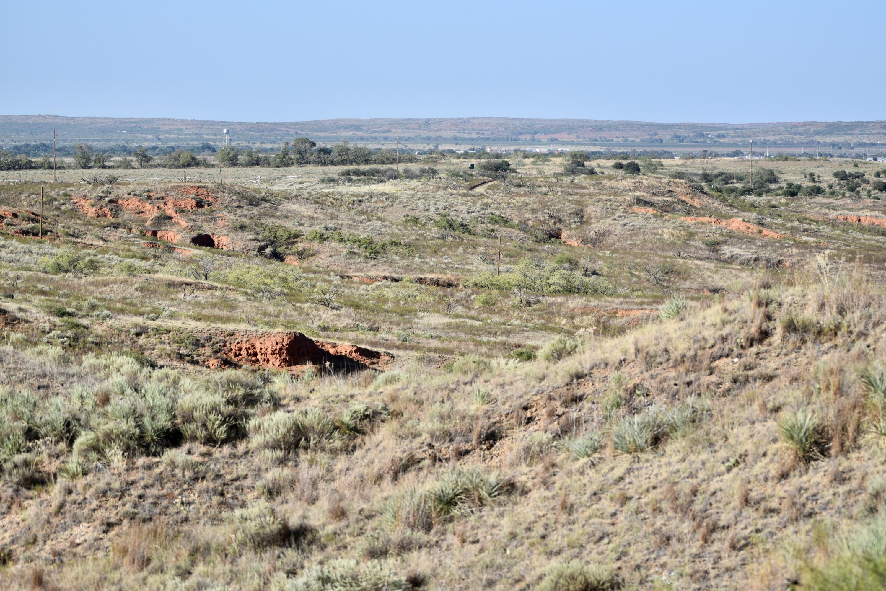 7 A Co Road Clarendon, TX 79226 - Photo 28 of 72 a view of an outdoor space and a mountain view