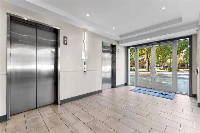 $438,999 | 5055 Addison Circle, Unit 427, Addison, TX 75001