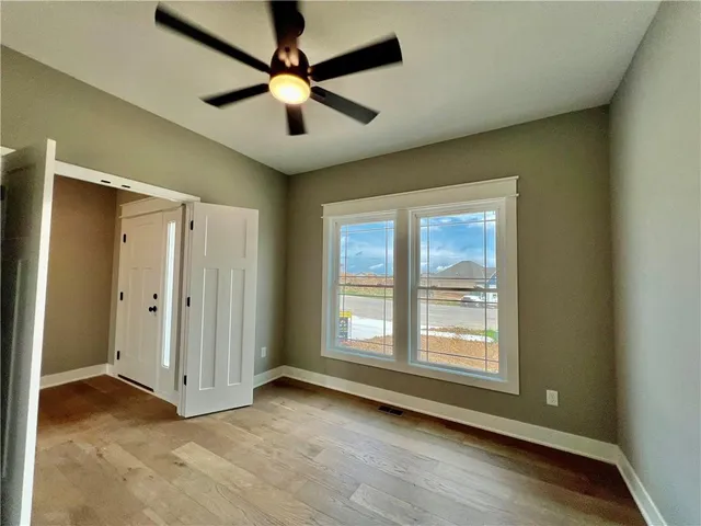 $580,400 | 1972 Longview Drive, Liberty, MO 64068