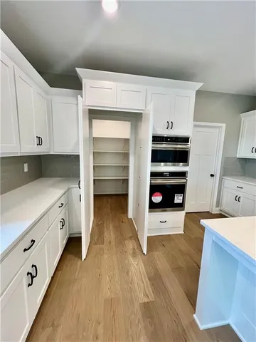 $580,400 | 1972 Longview Drive, Liberty, MO 64068