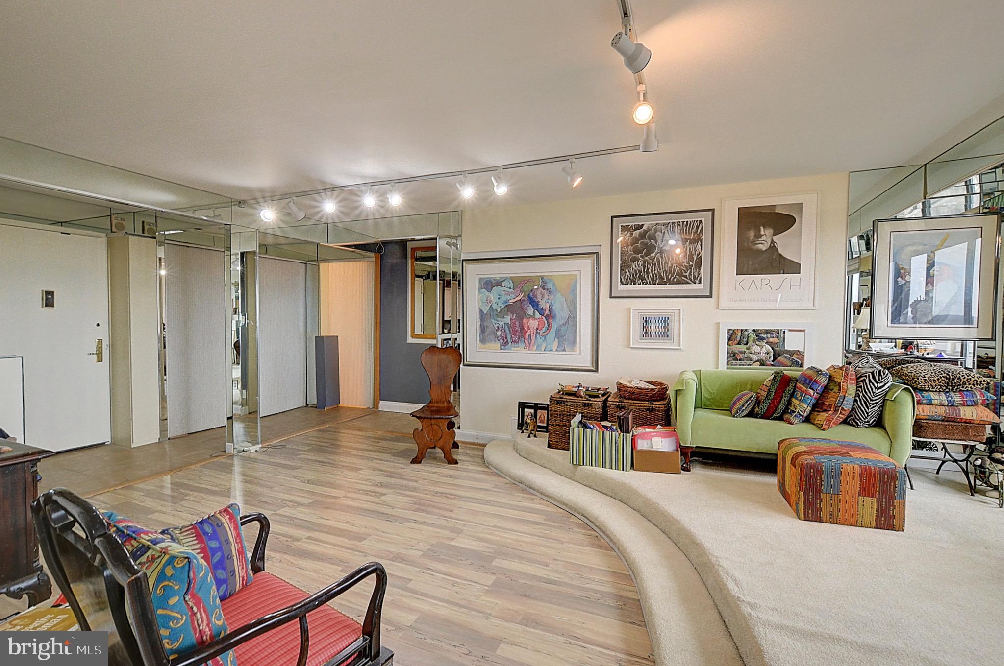 5225 Pooks Hill Road, Unit 1824N Bethesda, MD 20814 - Photo 2 of 21 Living Room