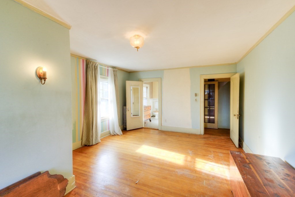 24 Hadwen Road Worcester, MA 01602 - Photo 33 of 42