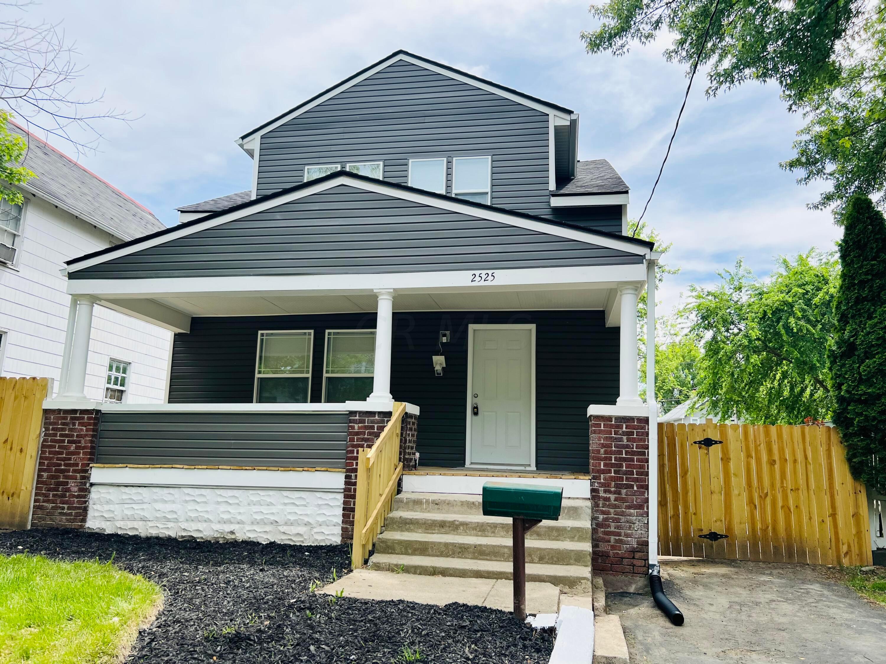 2525 Ridge Avenue Columbus, OH 43204 - Photo 4 of 40 0259331B-CF73-4E7C-BE61-281AF4423B95