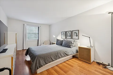 $269,000 | 1230 Park Avenue West, Unit 213, Highland Park, IL 60035