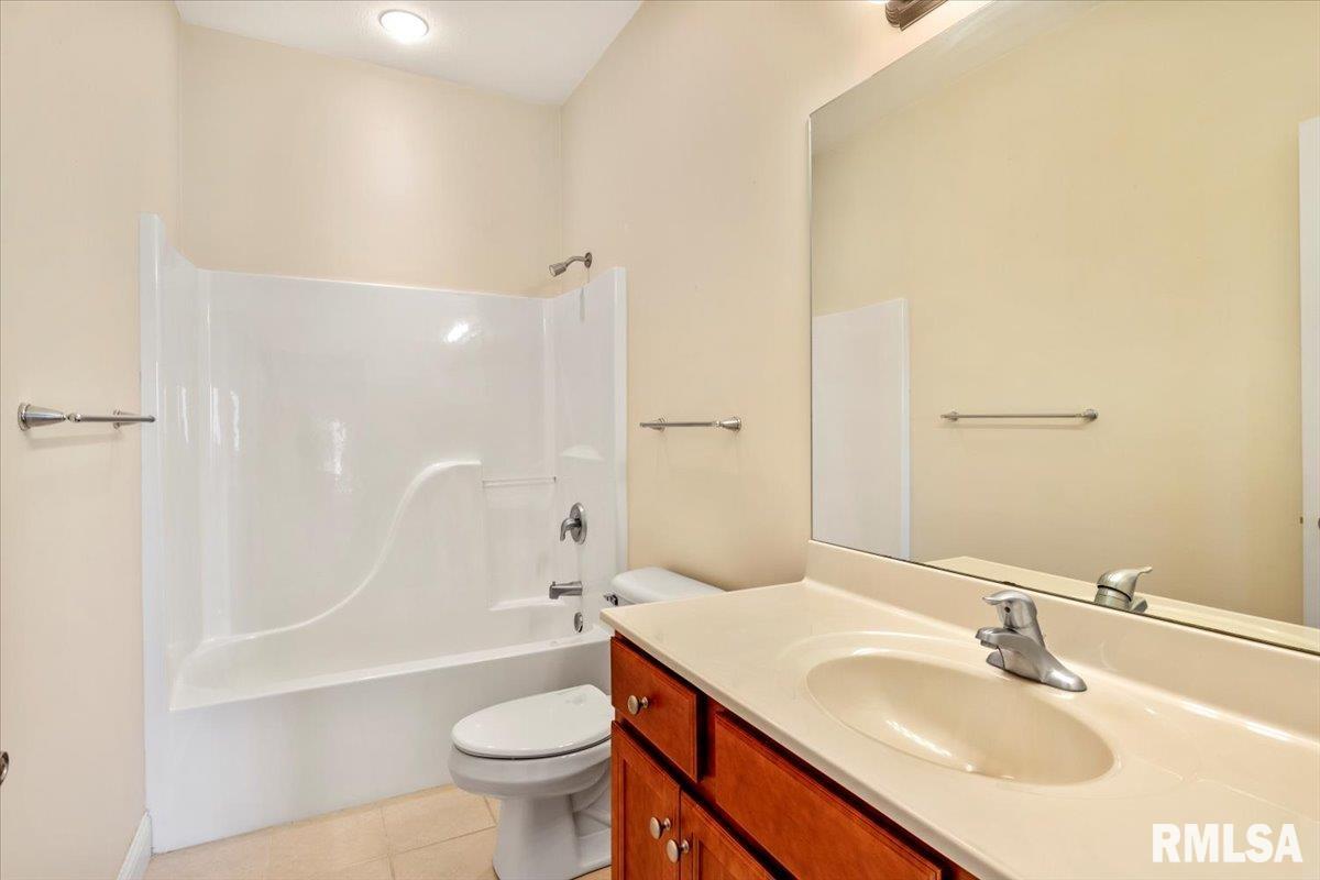 4802 Leah Drive Springfield, IL 62711 - Photo 19 of 35