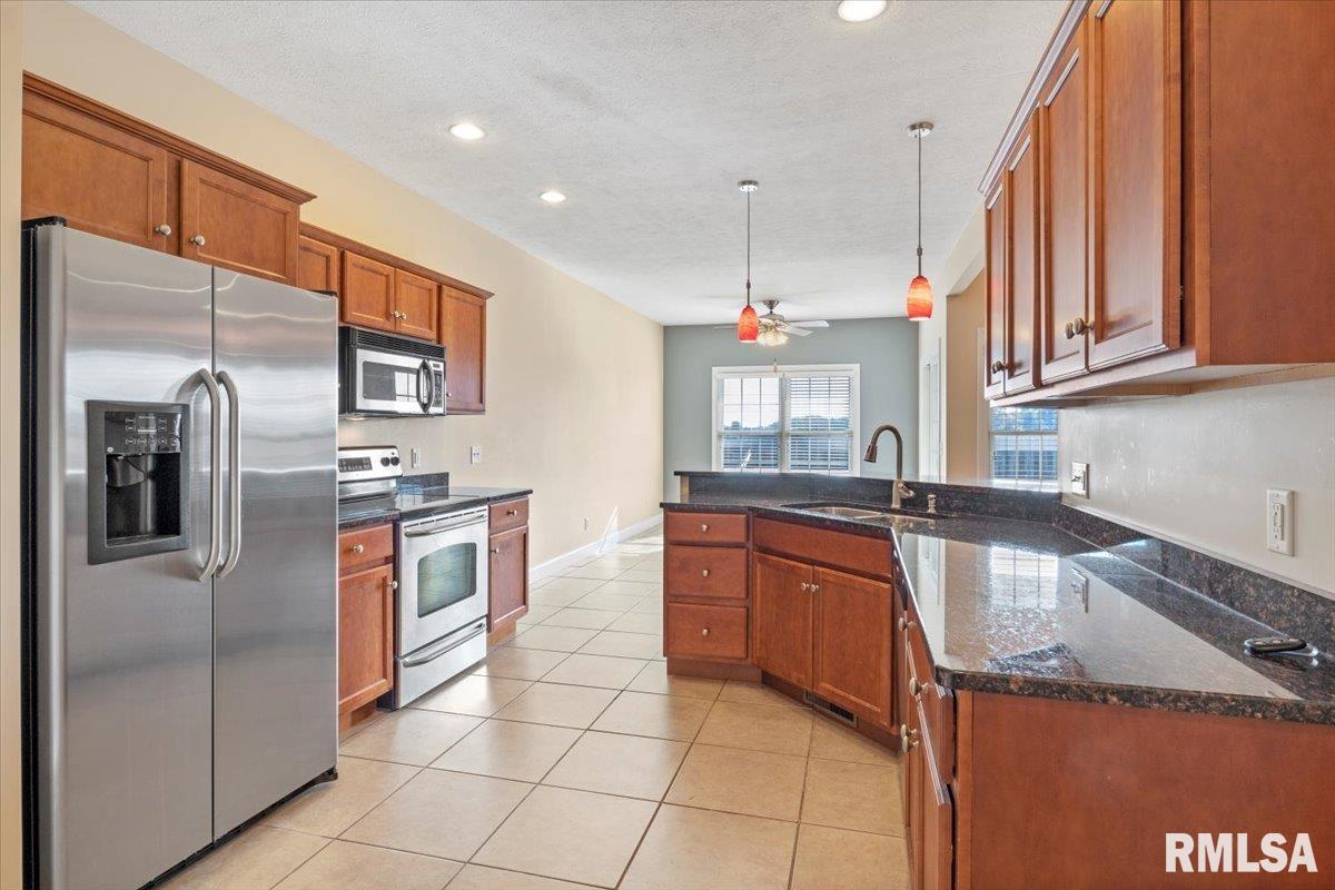 4802 Leah Drive Springfield, IL 62711 - Photo 10 of 35