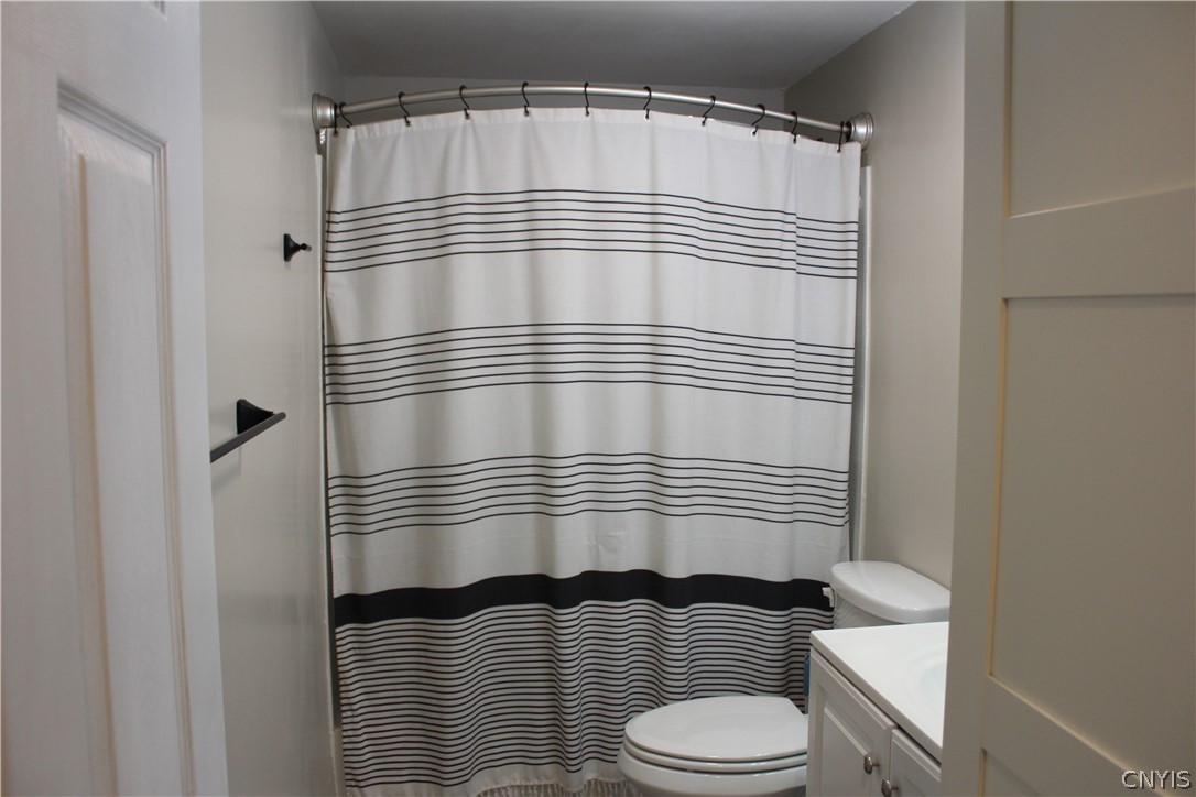 4195 Burningtree Road Clay, NY 13090 - Photo 15 of 28 Full Bath