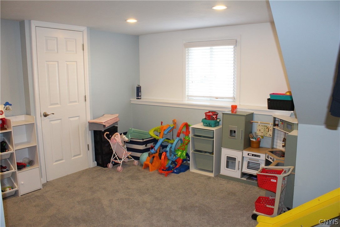 4195 Burningtree Road Clay, NY 13090 - Photo 21 of 28 Play area